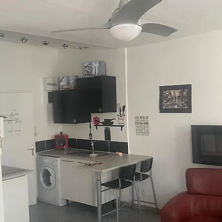 Le Suffren Meublé Apartamento