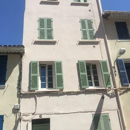 Le Suffren Meublé Apartamento