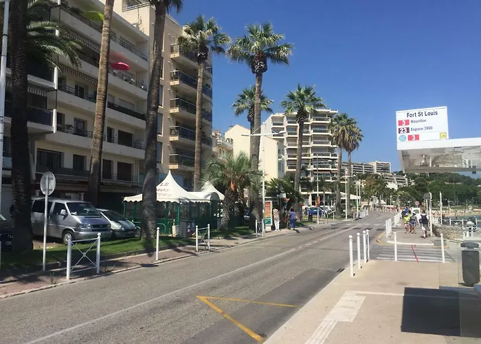 Le Suffren, Classe Ventile ,wifi, A 100 M De La *