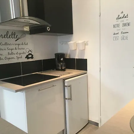 Le Suffren, Classe Ventile ,wifi, A 100 M De La Toulon