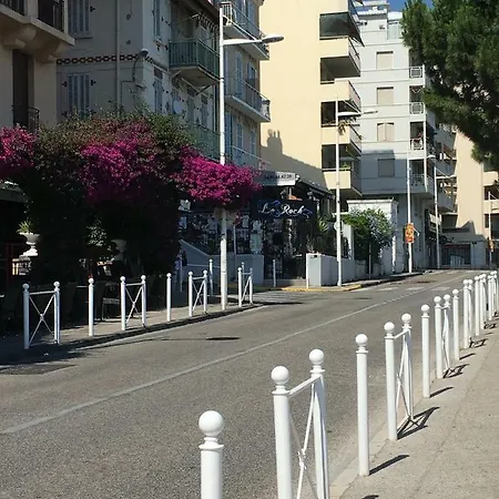 Le Suffren, Classe Ventile ,wifi, A 100 M De La Apartmán *