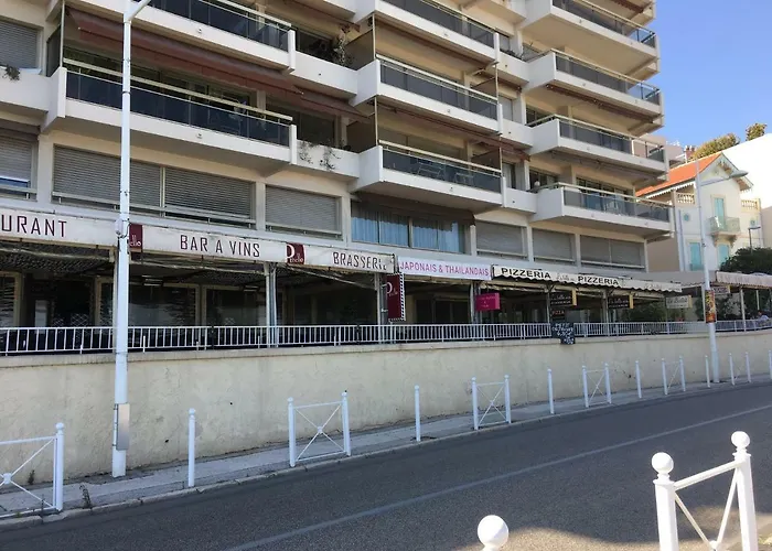 Le Suffren, Classe Ventile ,wifi, A 100 M De La Toulon