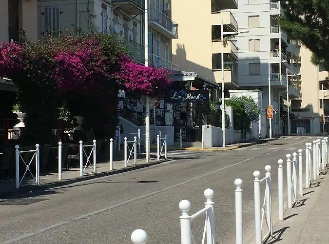 Le Suffren, Classe Ventile ,wifi, A 100 M De La Daire *